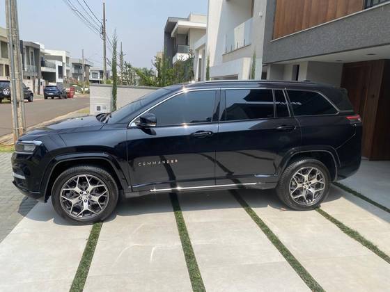 JEEP COMMANDER 2.0 TD380 TURBO DIESEL OVERLAND AT9